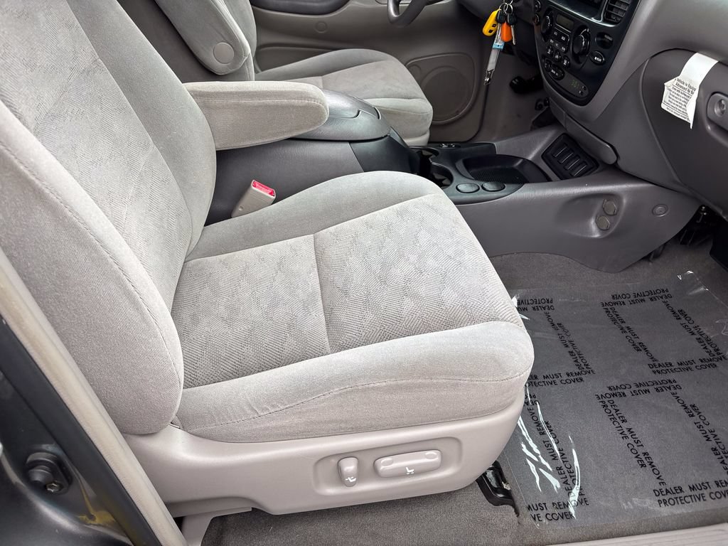Used 2006 Toyota Sequoia SR5 AWD/4WD image 34