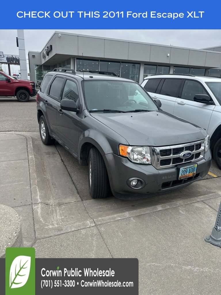 Used 2011 Ford Escape XLT w/ Class II Trailer Tow Pkg AWD/4WD image 1
