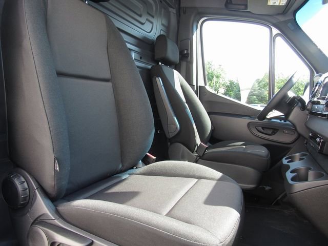 New 2025 Mercedes-Benz Sprinter 2500 image 14