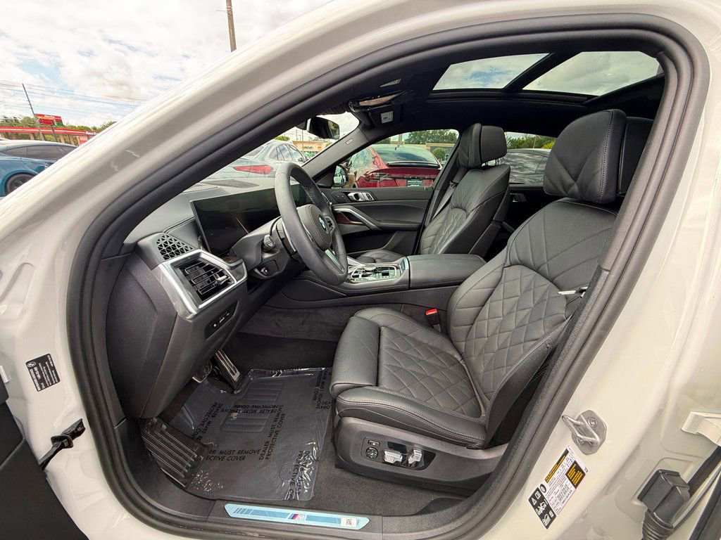 Used 2026 BMW X6 xDrive40i w/ Climate Comfort Package image 9