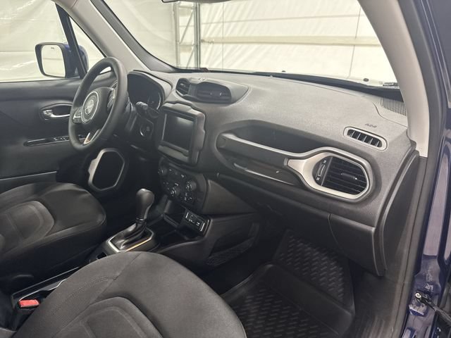 Used 2018 Jeep Renegade Latitude FWD image 28