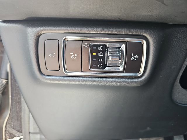 Used 2023 Lincoln Aviator AWD w/ Premium Package image 33