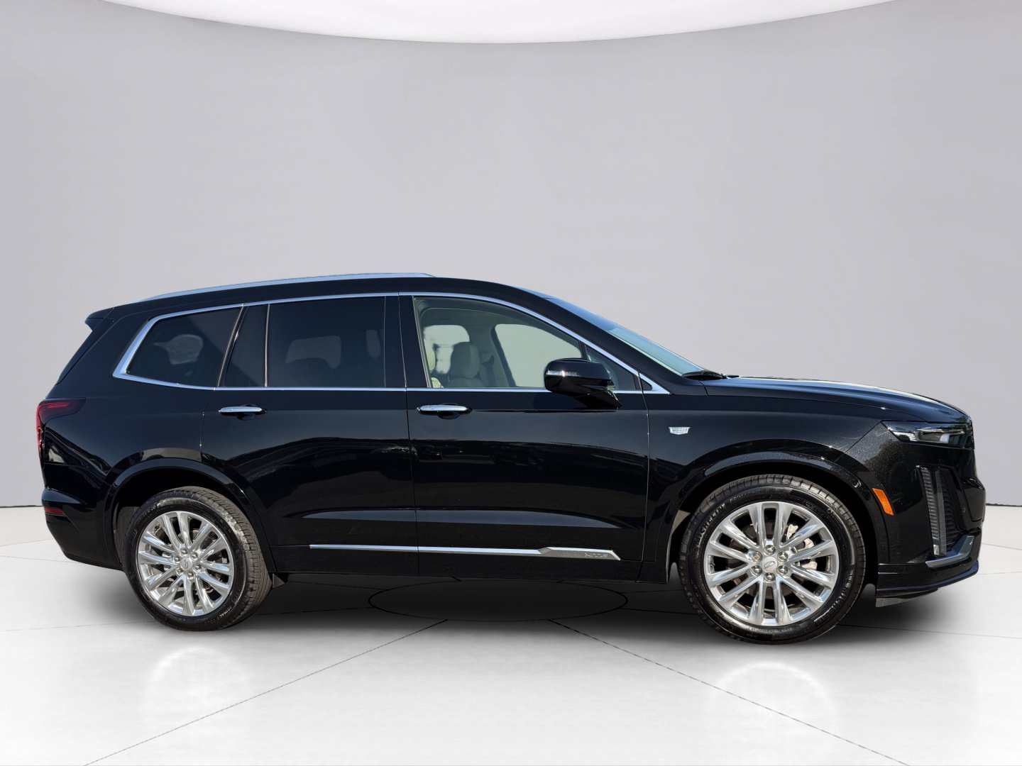 Used 2024 Cadillac XT6 Premium Luxury w/ LPO, Floor Liner Package AWD/4WD image 11