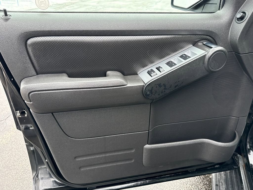 Used 2009 Mercury Mountaineer Premier image 16