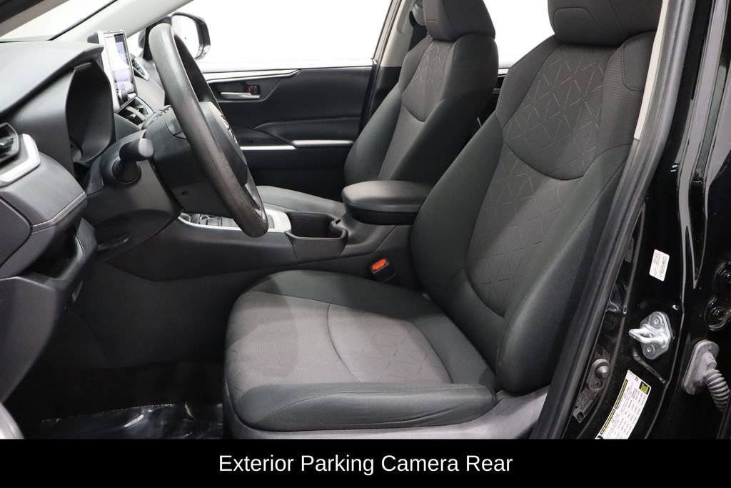 Used 2023 Toyota RAV4 XLE AWD/4WD image 10