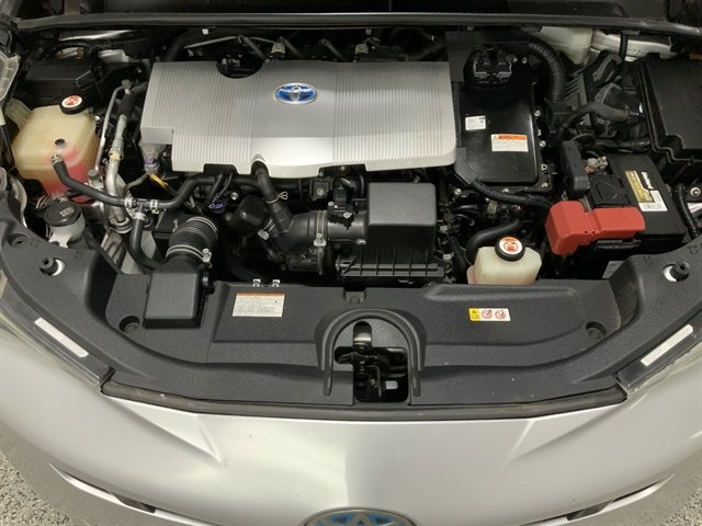 Used 2018 Toyota Prius Three Touring FWD image 8
