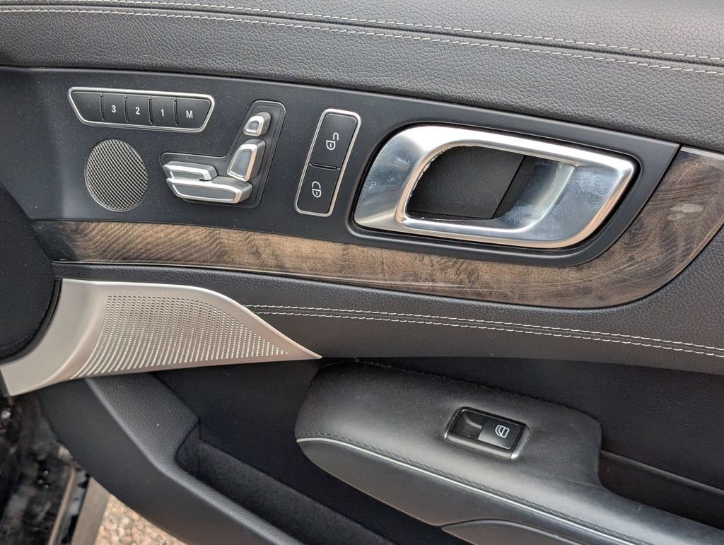 Used 2013 Mercedes-Benz SL 63 AMG image 25