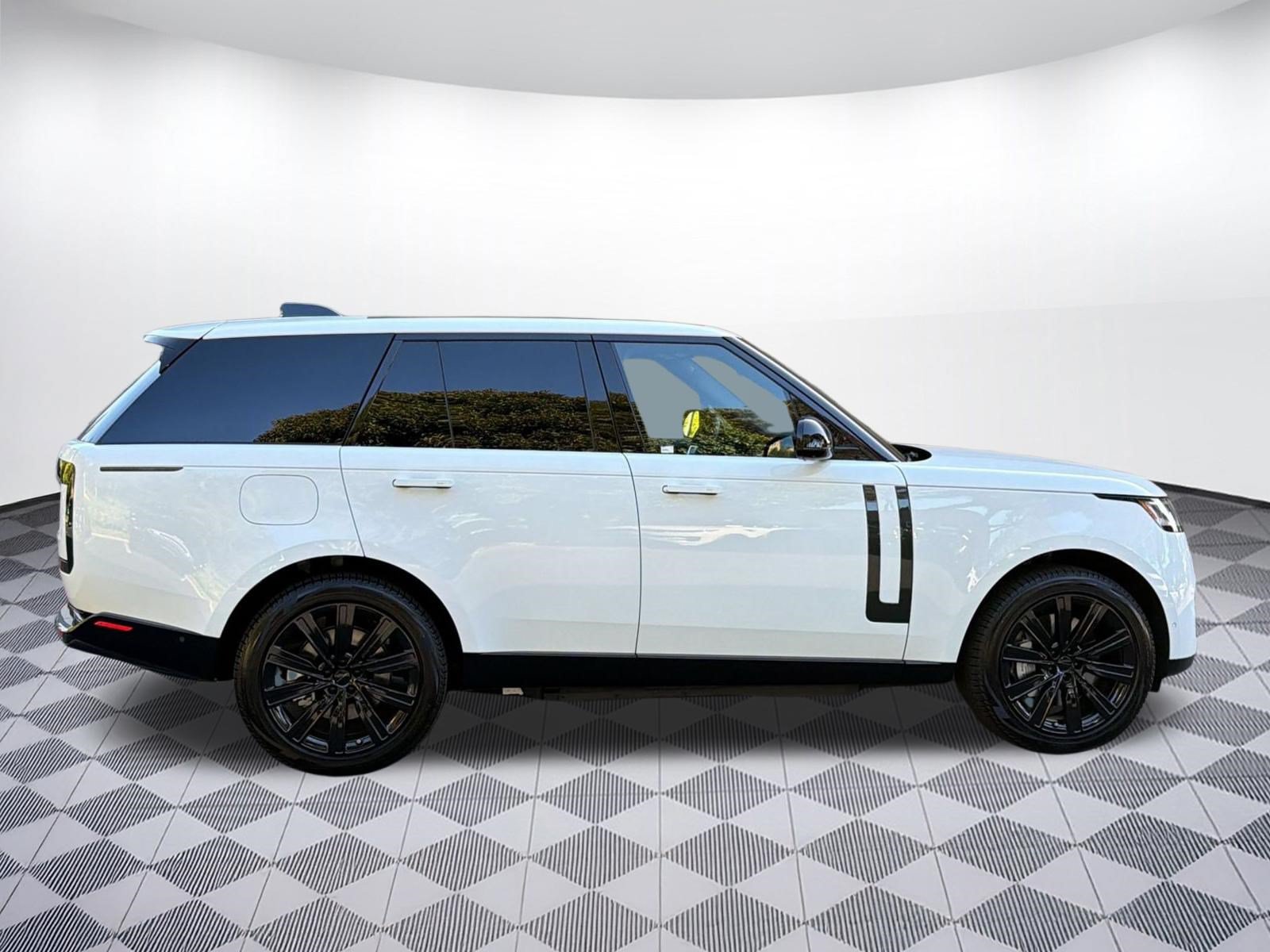 Used 2026 Land Rover Range Rover SE AWD/4WD image 8