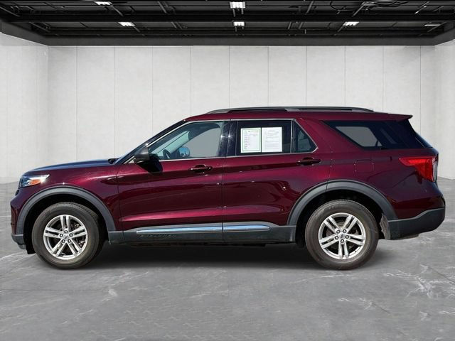 Used 2022 Ford Explorer XLT w/ Equipment Group 202A AWD/4WD image 2