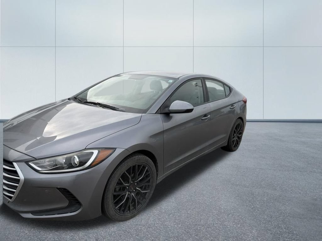 Used 2018 Hyundai Elantra SEL w/ Cargo Package FWD video 2