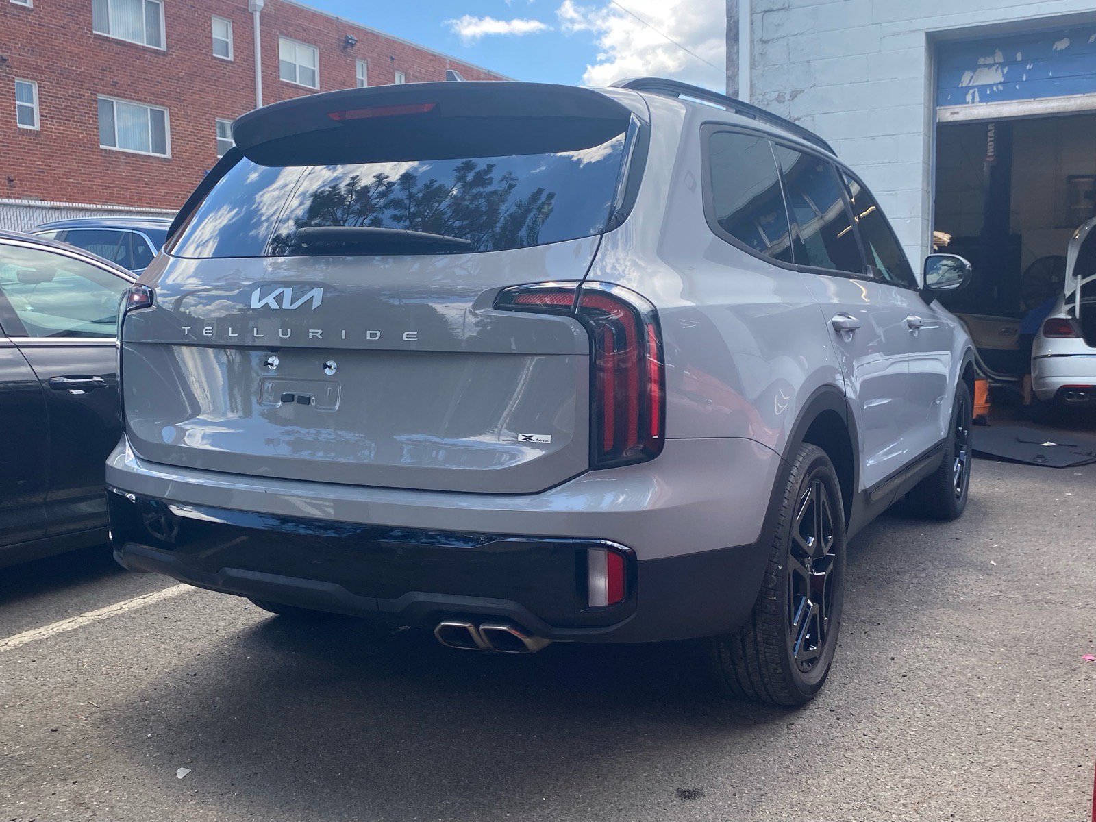 Used 2024 Kia Telluride EX X-Line AWD/4WD image 2