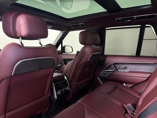 Used 2025 Land Rover Range Rover Autobiography AWD/4WD image 22