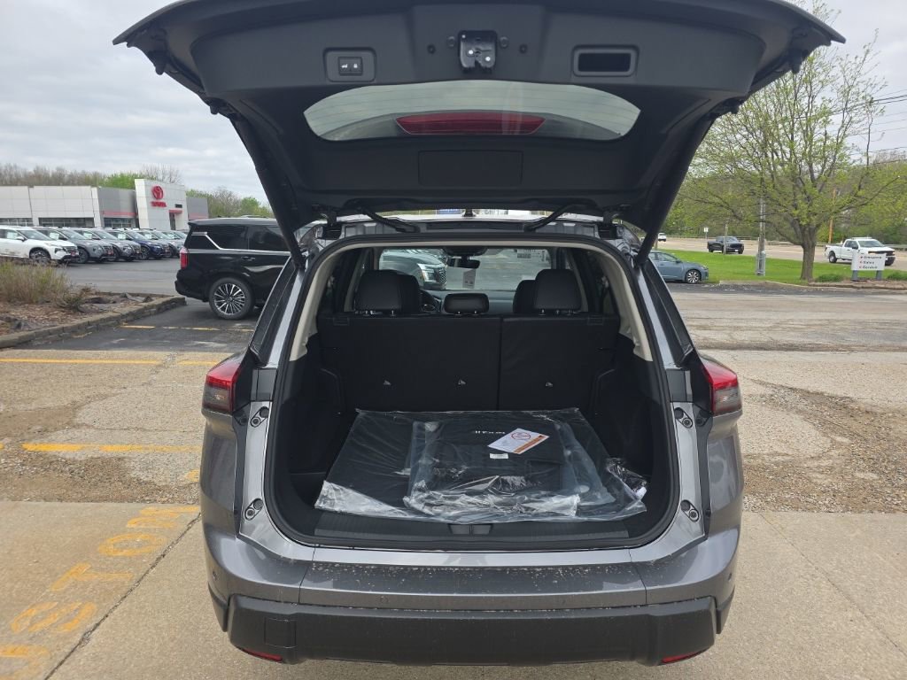 New 2026 Nissan Rogue SV image 7