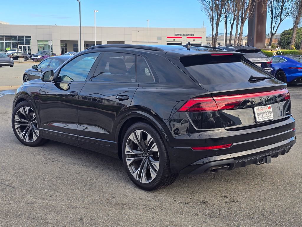 Used 2025 Audi Q8 Prestige w/ Prestige Package image 3