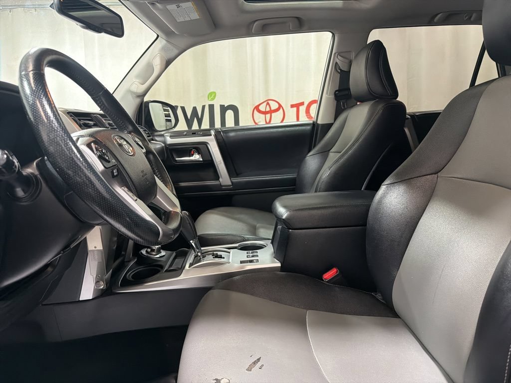 Used 2018 Toyota 4Runner SR5 Premium AWD/4WD image 21
