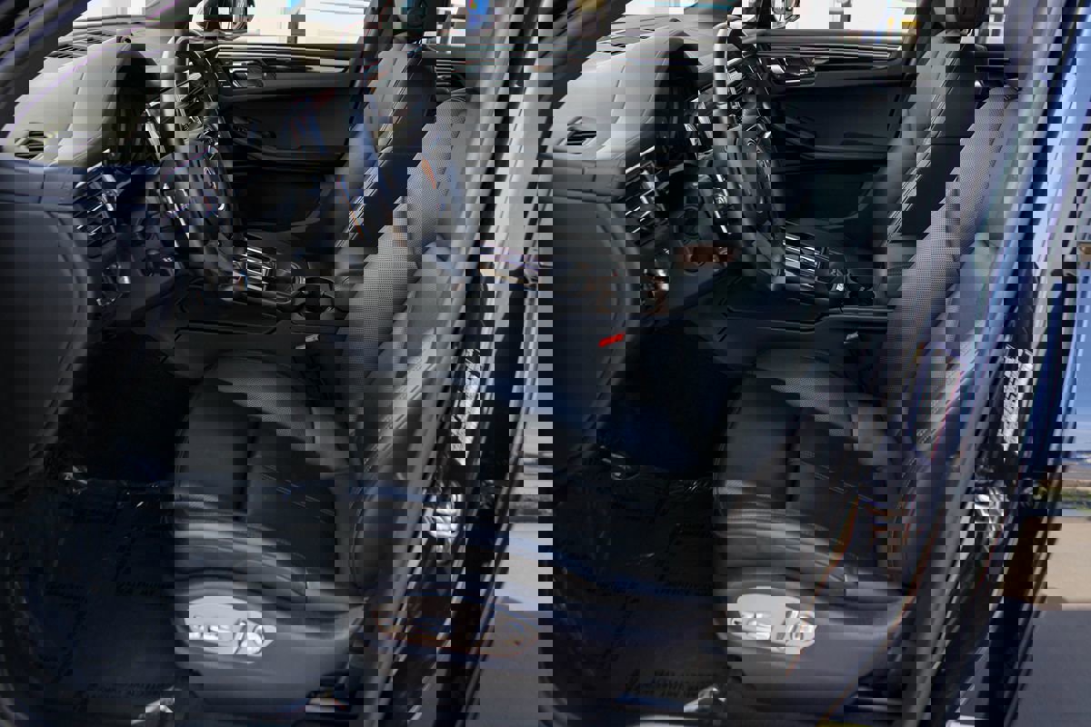 Used 2022 Porsche Macan S image 15