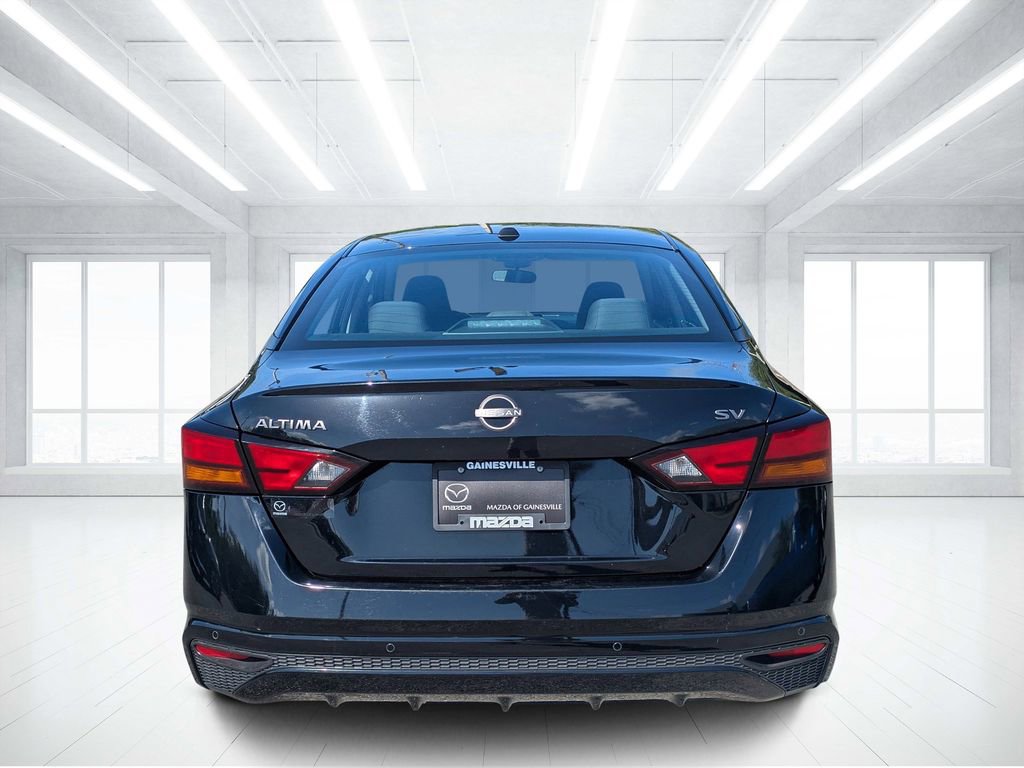 Used 2024 Nissan Altima 2.5 SV image 4