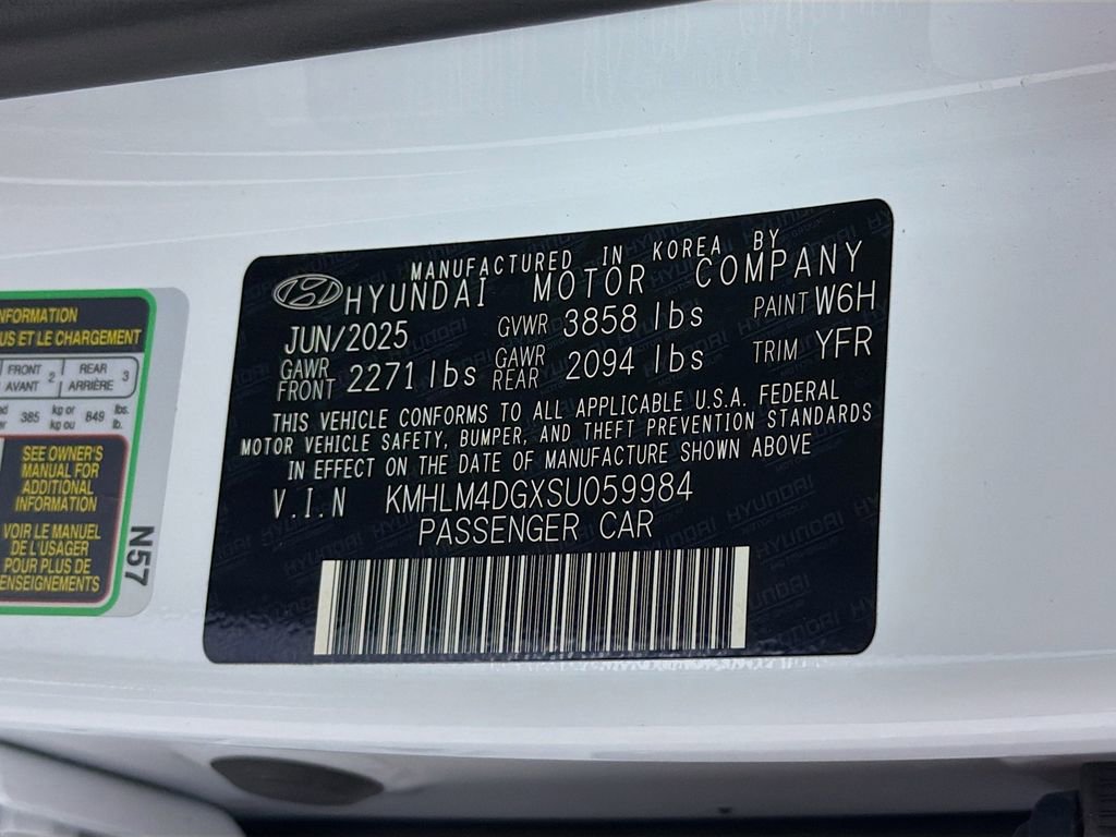 Used 2025 Hyundai Elantra Sport FWD image 33