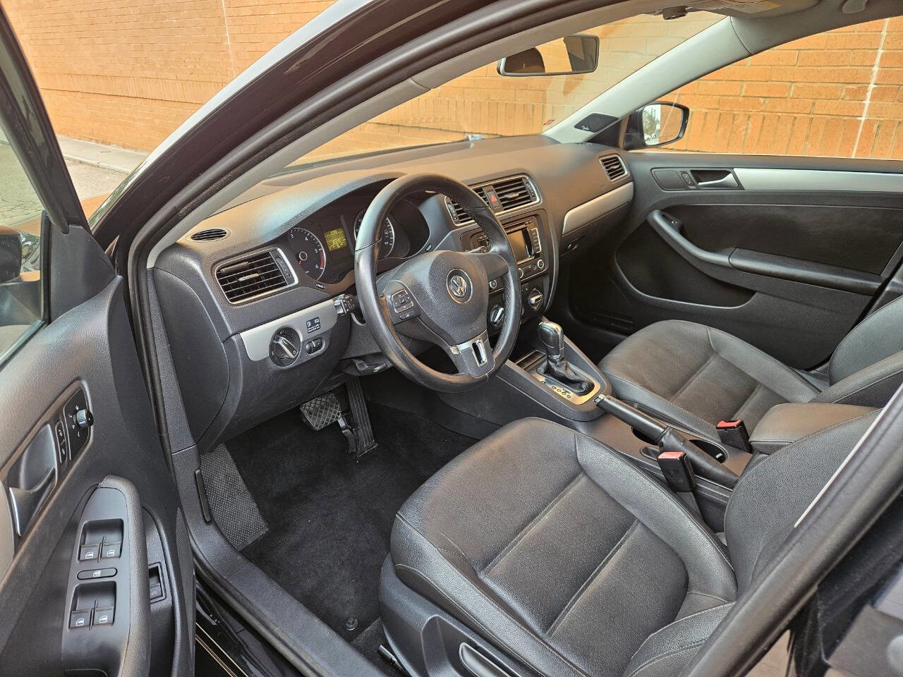 Used 2012 Volkswagen Jetta TDI image 8