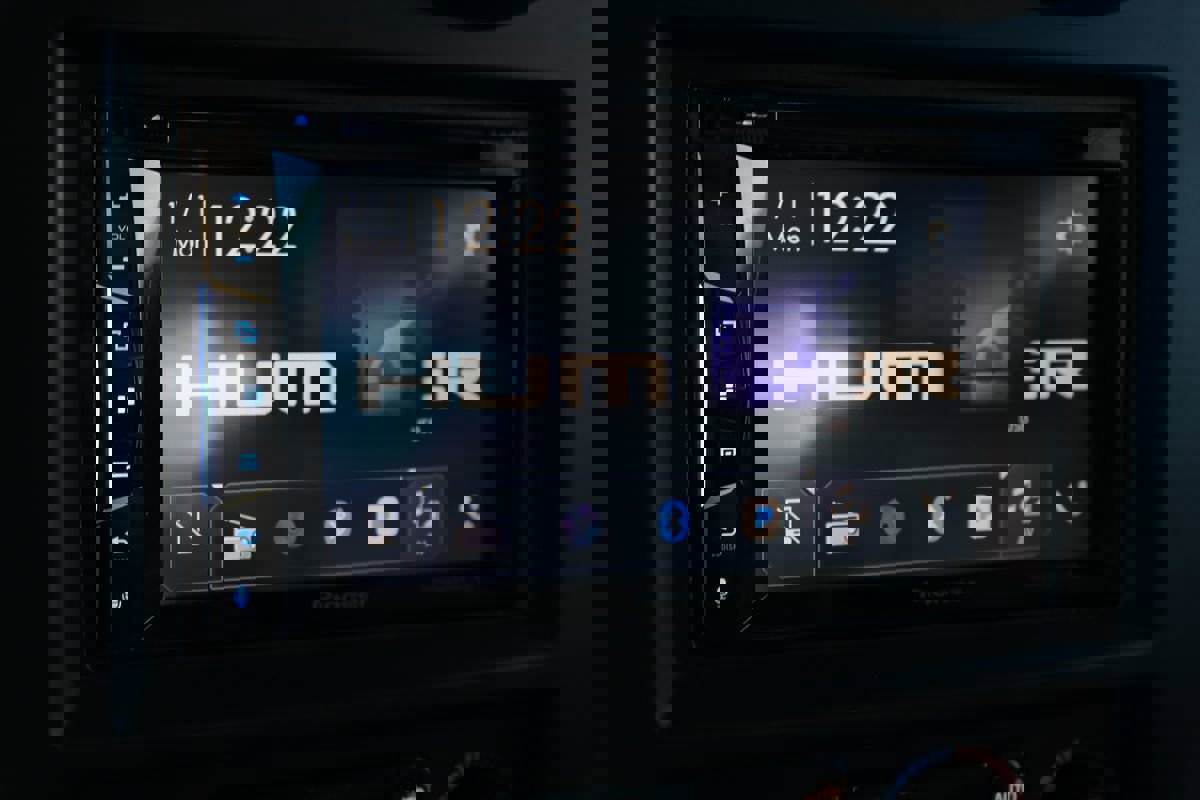 Used 2005 HUMMER H2 SUT w/ Preferred Equipment Group image 24