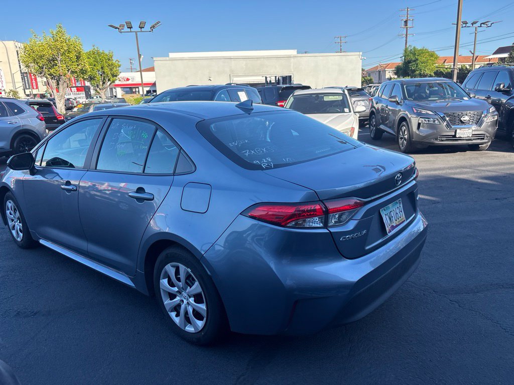 Used 2025 Toyota Corolla LE FWD image 6