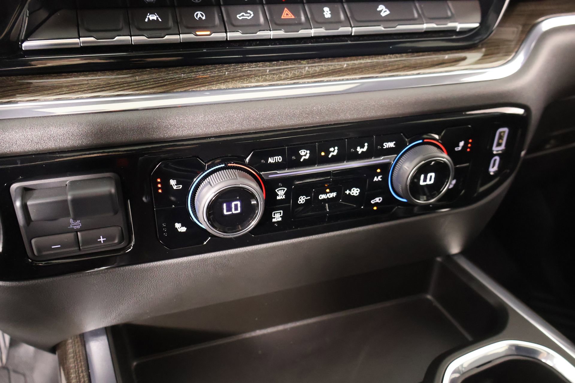 Used 2023 Chevrolet Silverado 1500 RST image 7