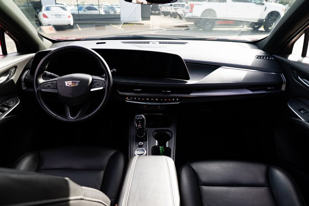 Used 2023 Cadillac XT4 Premium Luxury AWD/4WD image 8