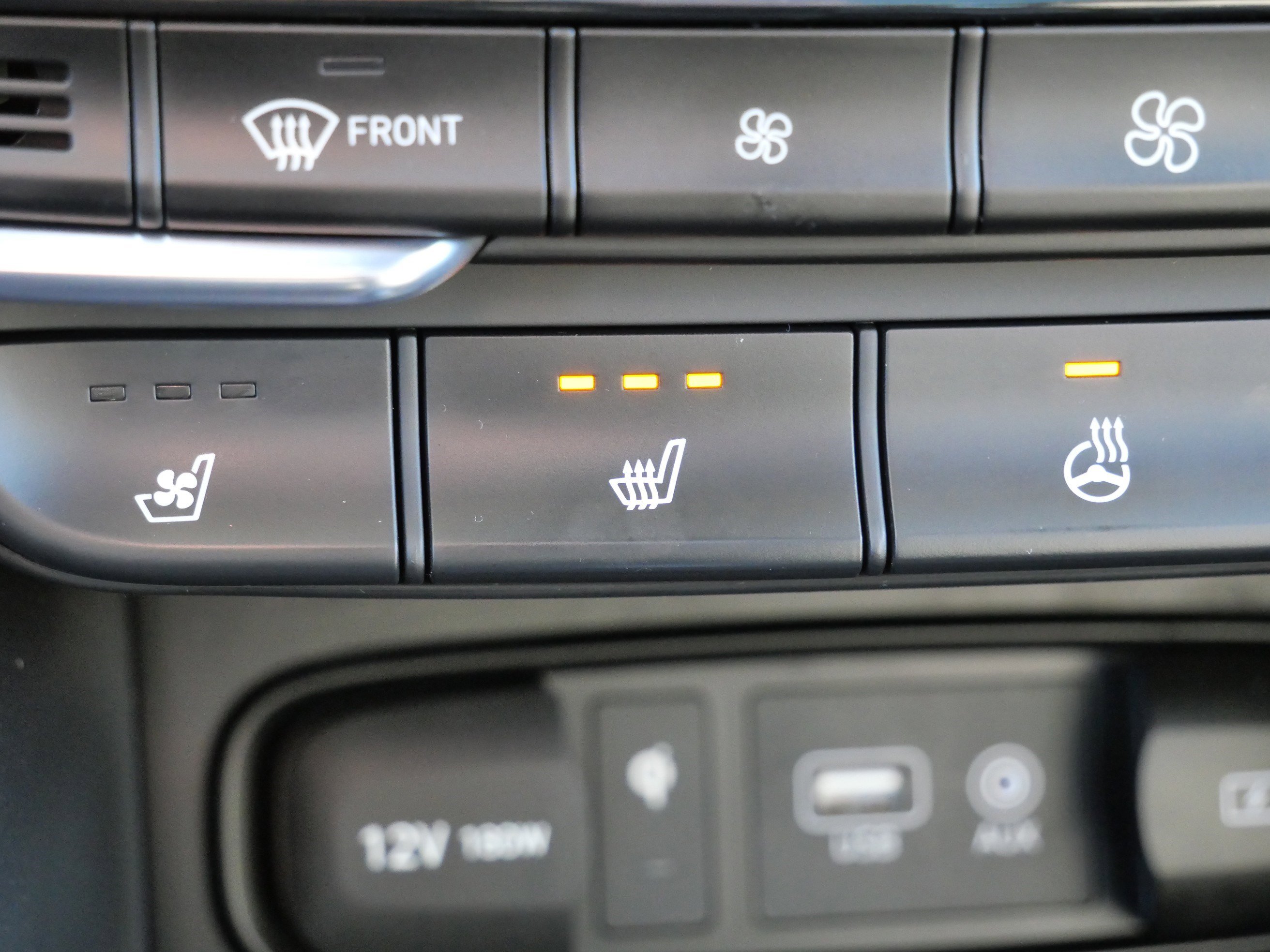 Used 2019 Hyundai Santa Fe AWD image 30