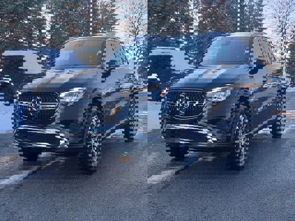 New 2026 Mercedes-Benz GLC 300 4MATIC image 3