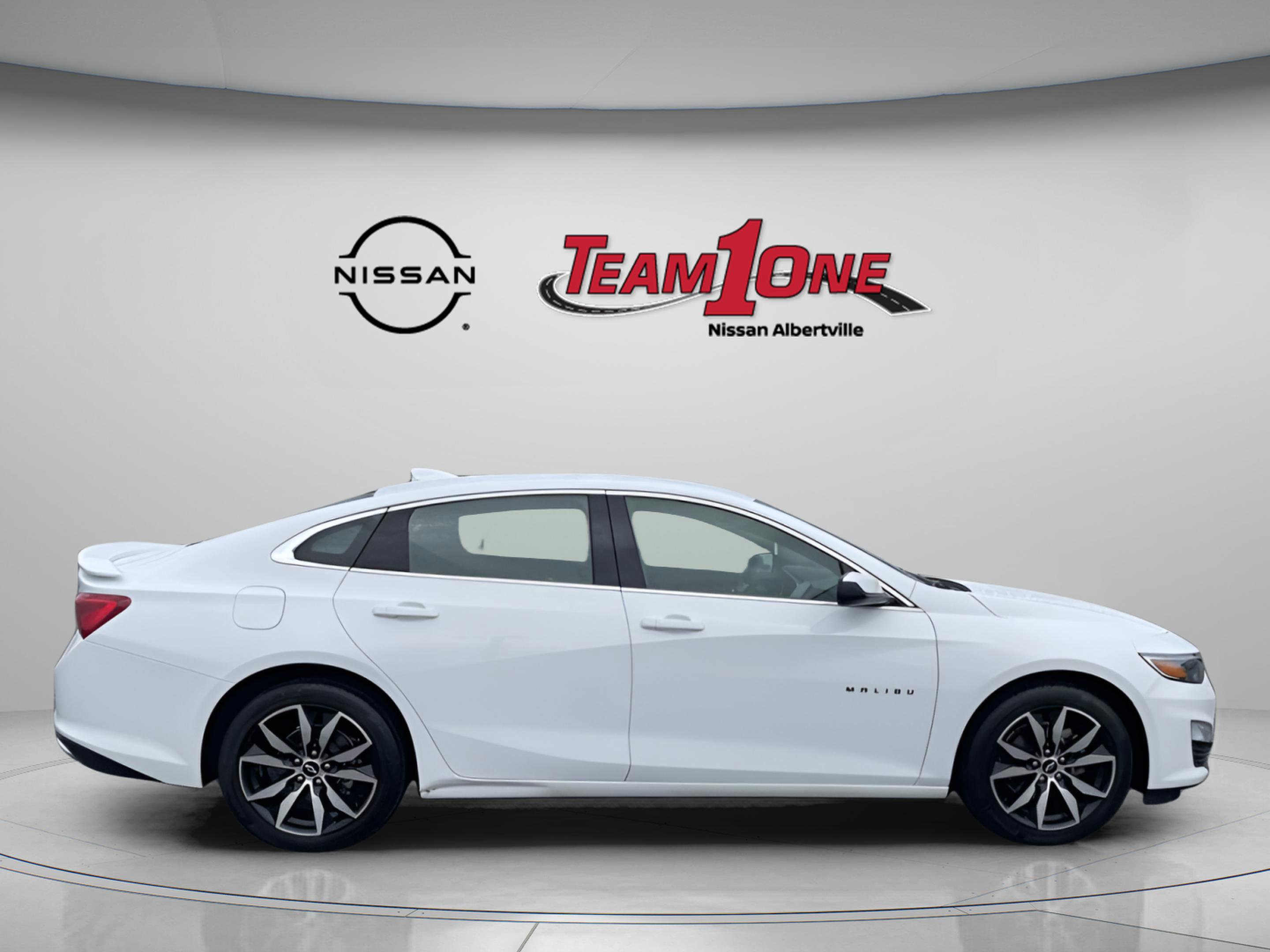 Used 2022 Chevrolet Malibu RS FWD image 9