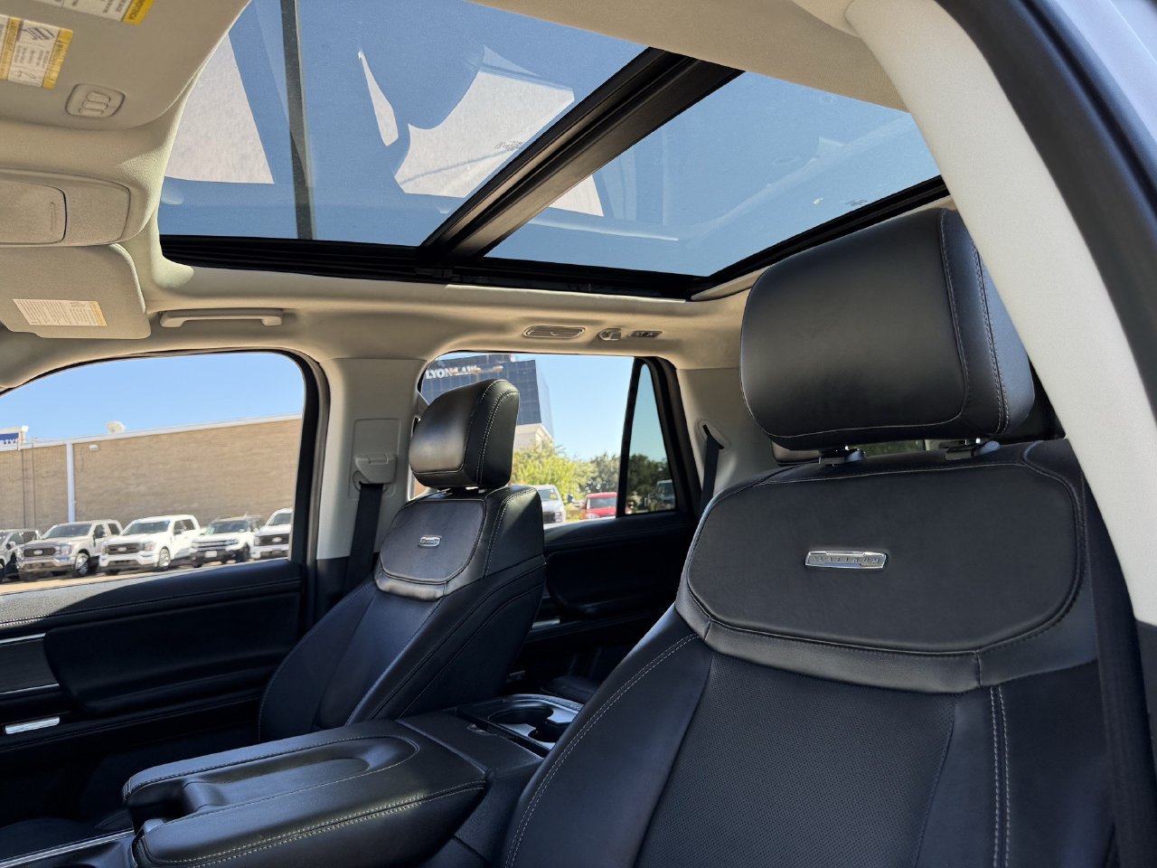 Used 2025 Ford Expedition Platinum AWD/4WD image 24