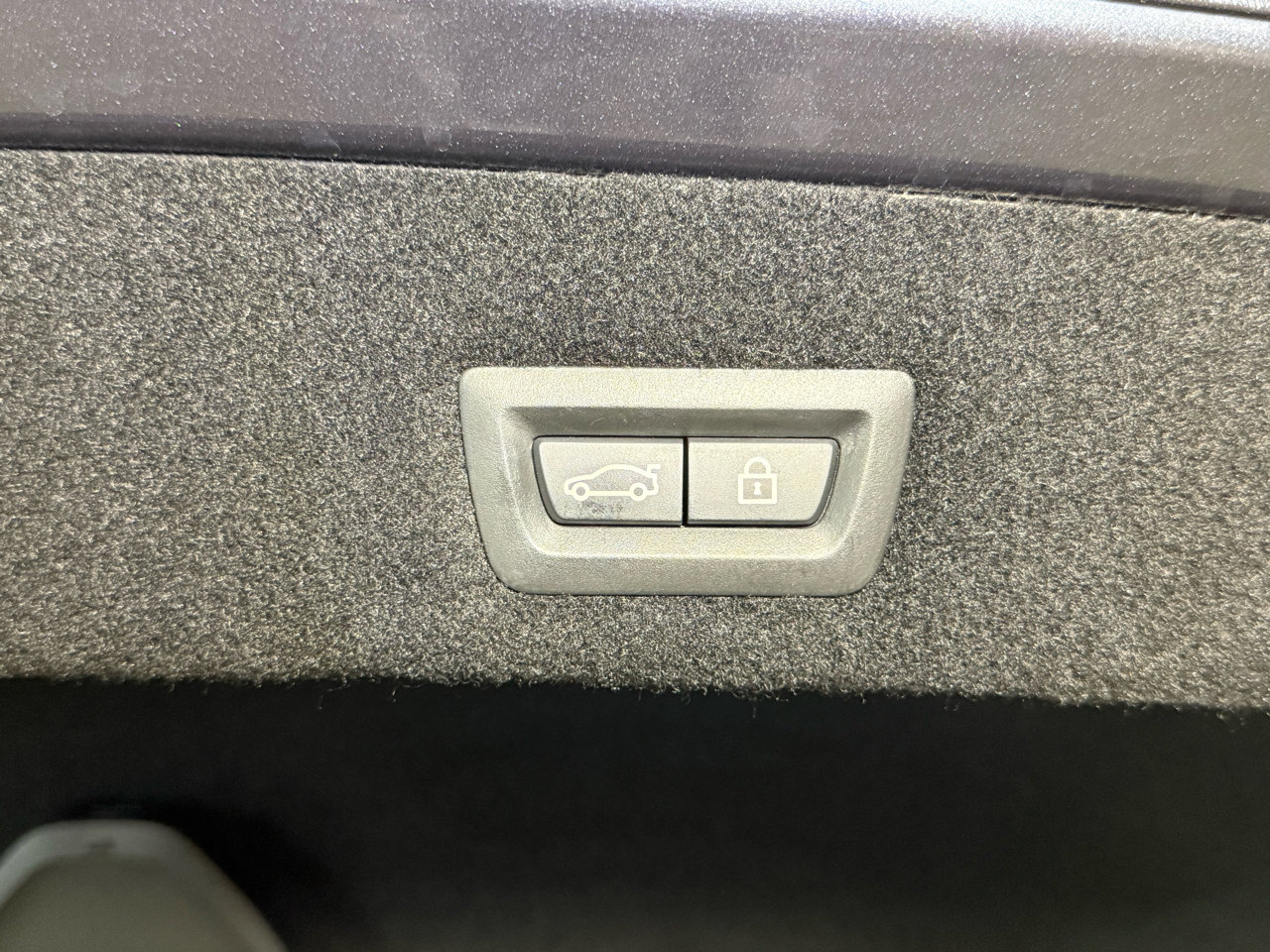 Used 2018 BMW 750i xDrive image 47