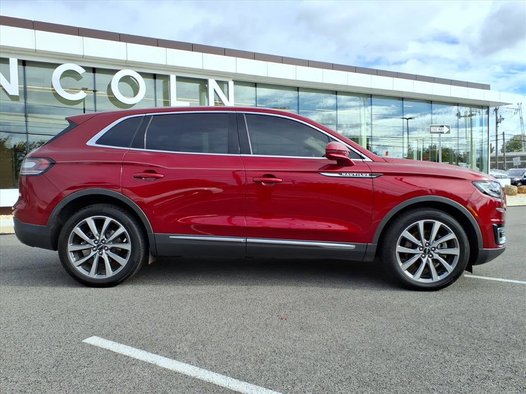 Used 2019 Lincoln Nautilus Select image 8
