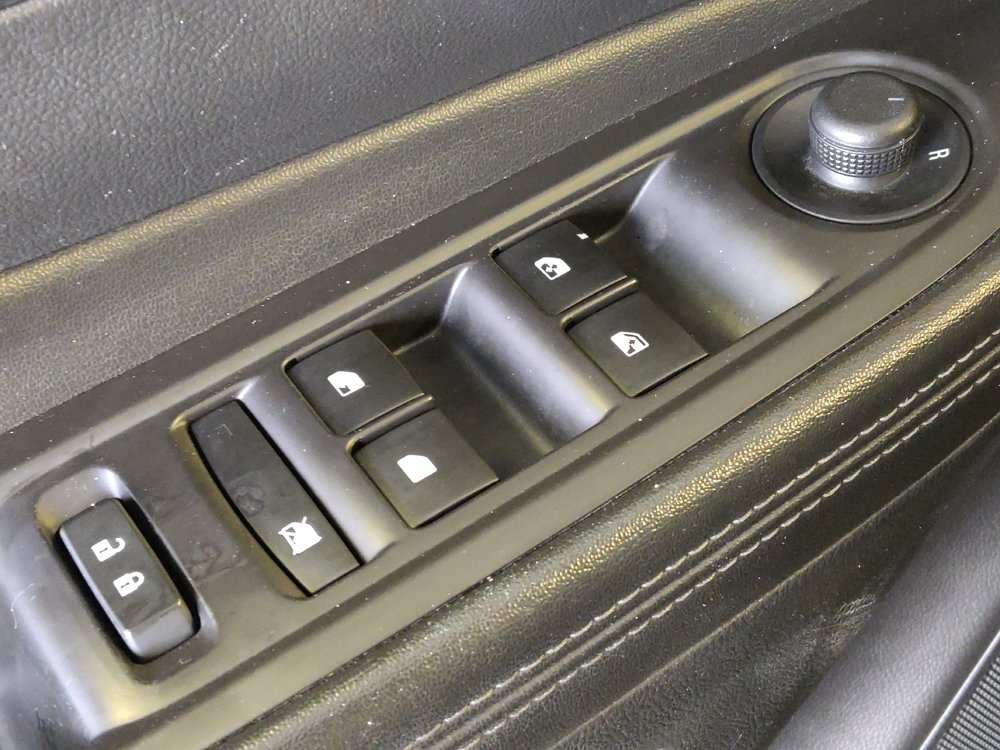 Used 2020 Buick Encore Preferred FWD image 27