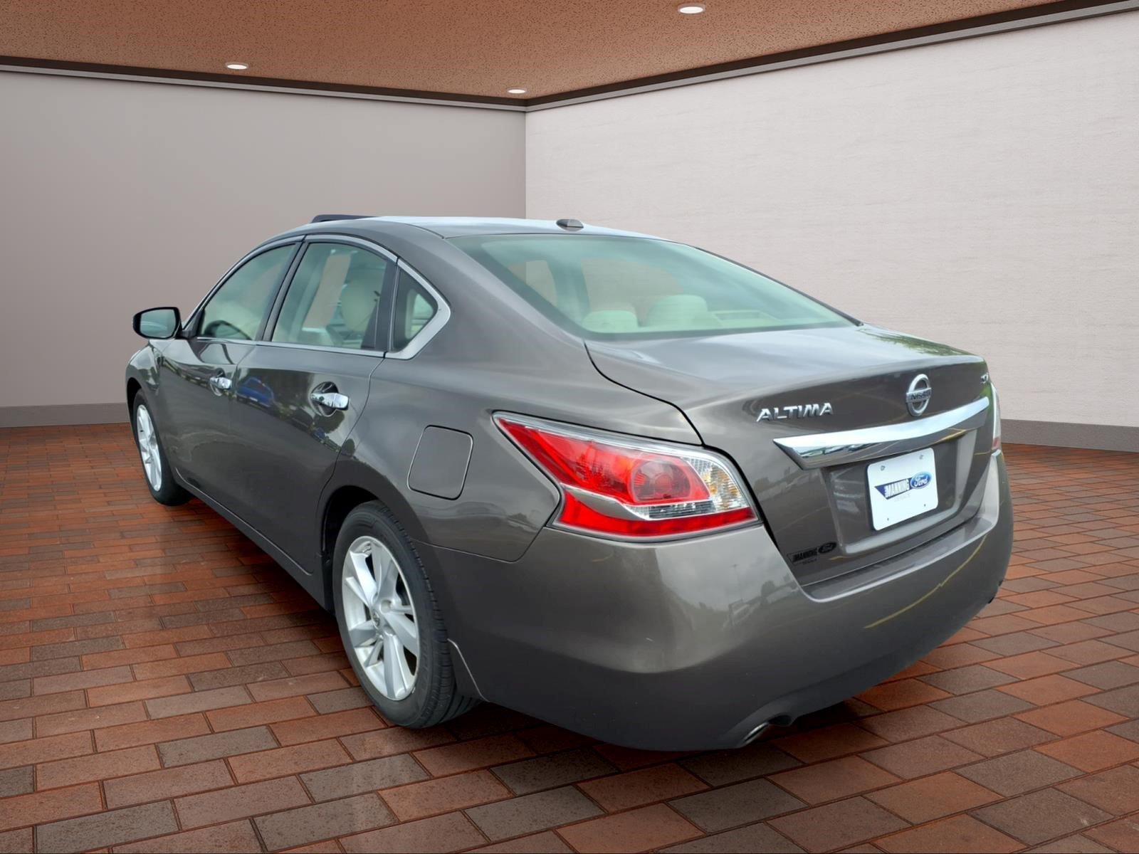 Used 2015 Nissan Altima 2.5 SV w/ Convenience Package FWD image 6