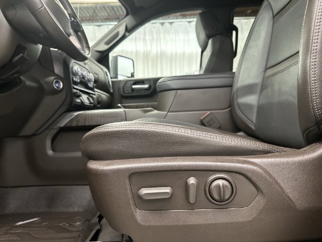 Used 2023 GMC Sierra 2500 Denali AWD/4WD image 17