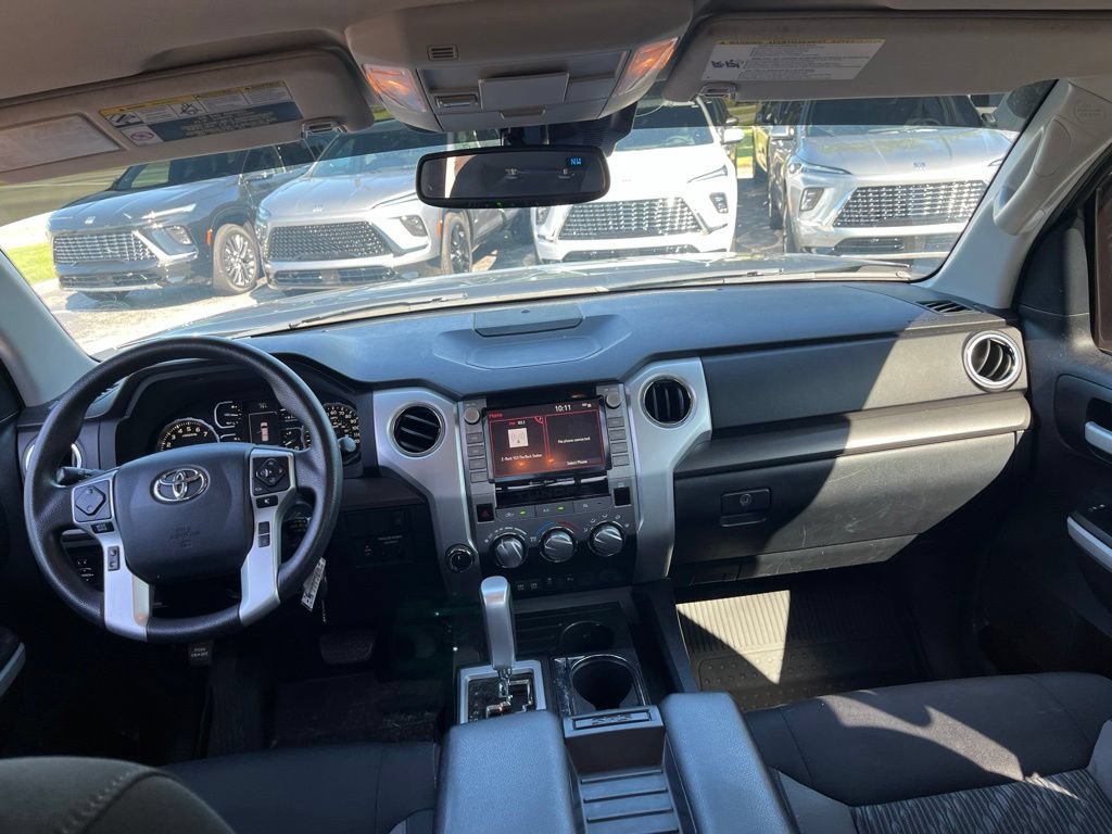 Used 2020 Toyota Tundra SR5 w/ SR5 Convenience Package AWD/4WD image 5