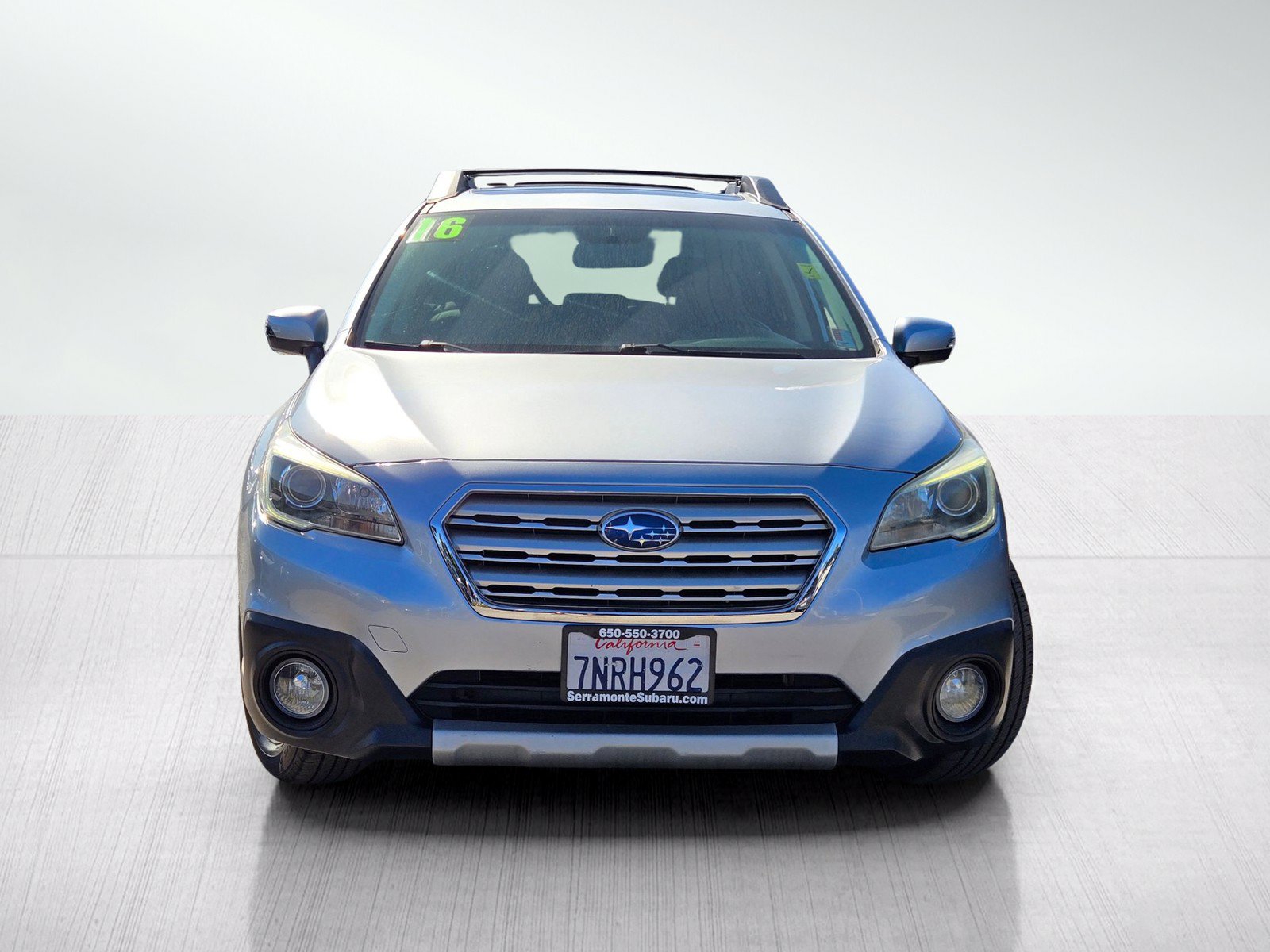 Used 2016 Subaru Outback 3.6R Limited AWD/4WD image 2