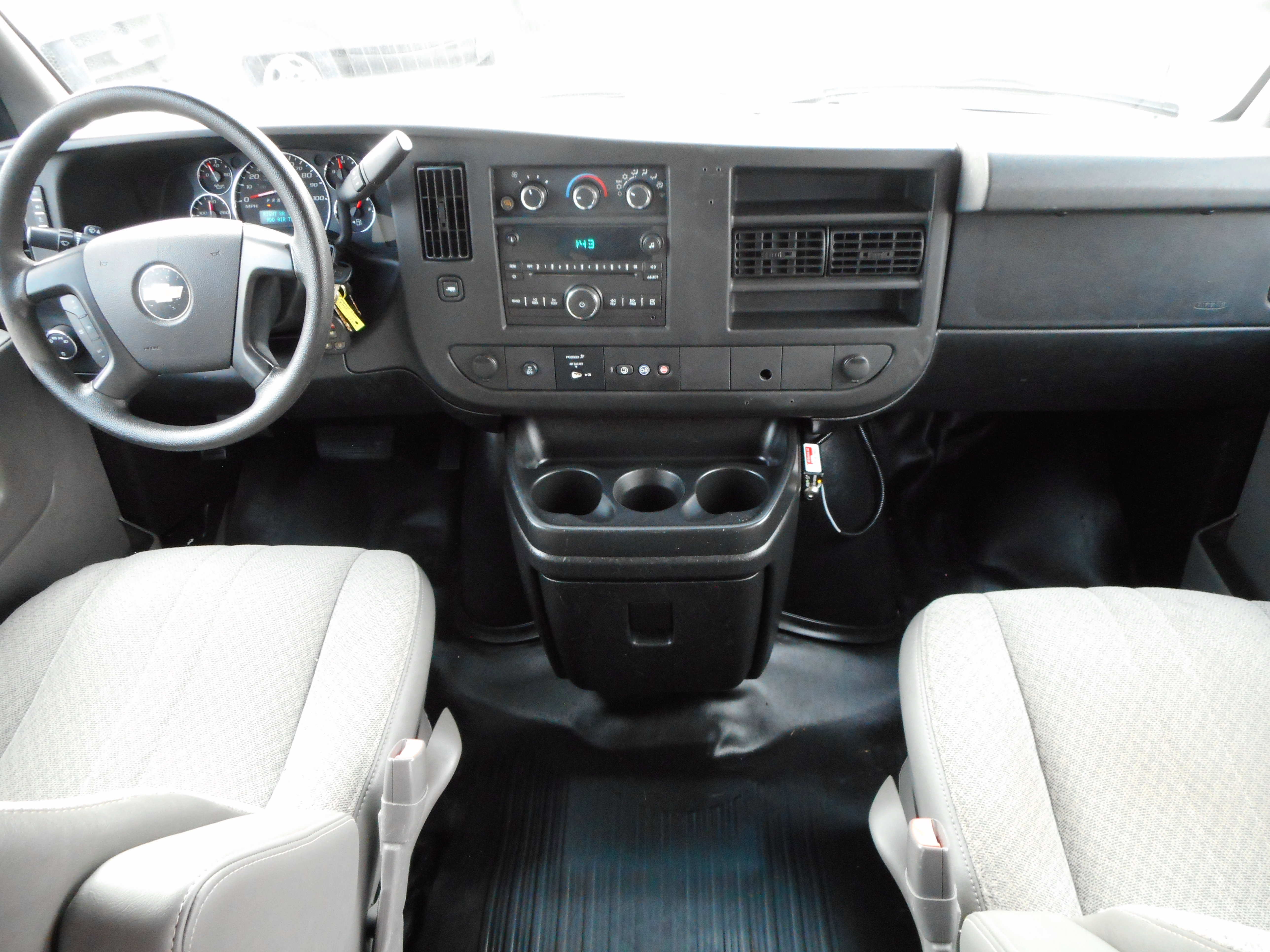 Used 2014 Chevrolet Express 3500 LS image 23