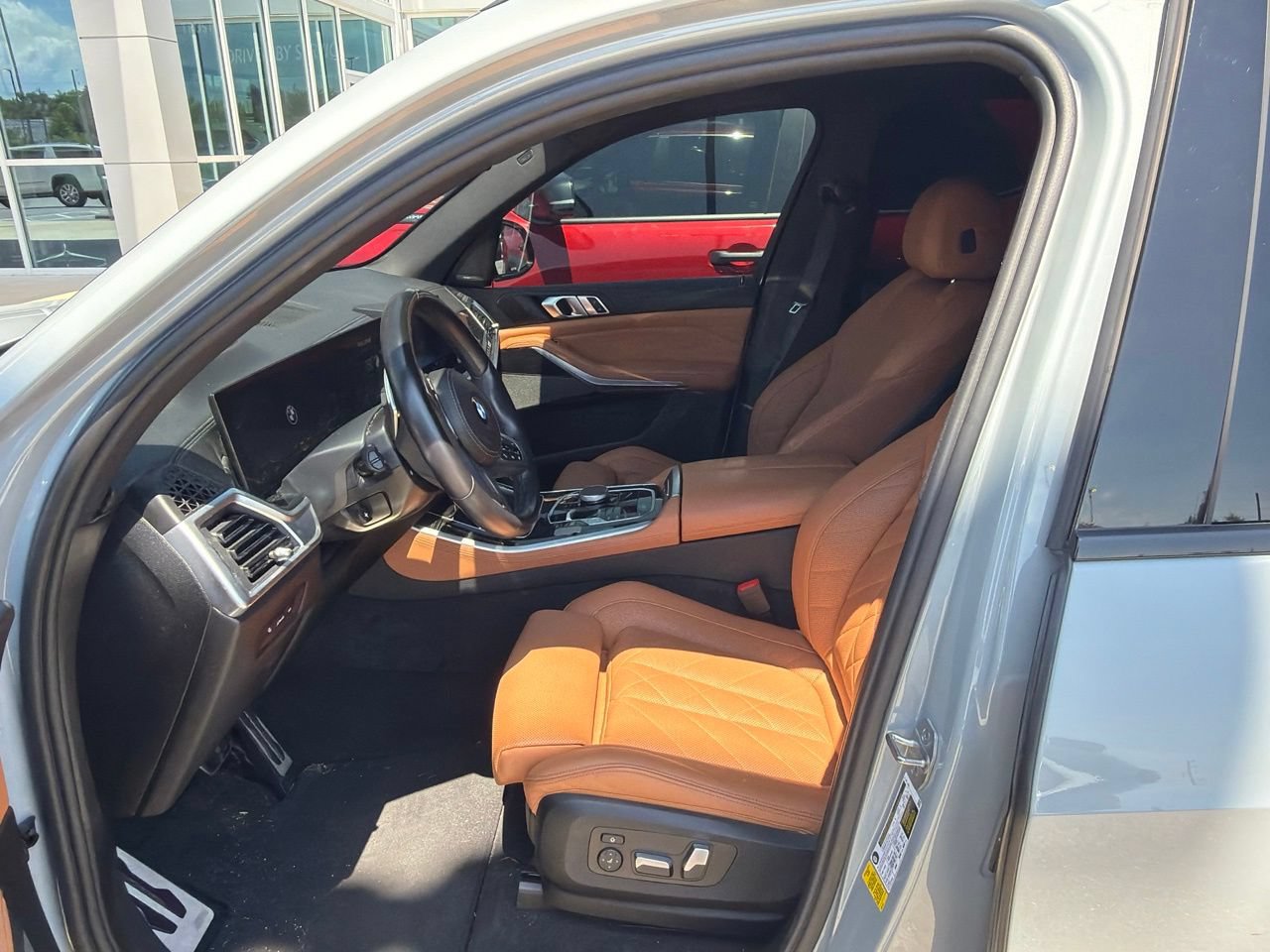 Used 2024 BMW X5 sDrive40i w/ M Sport Package RWD image 7
