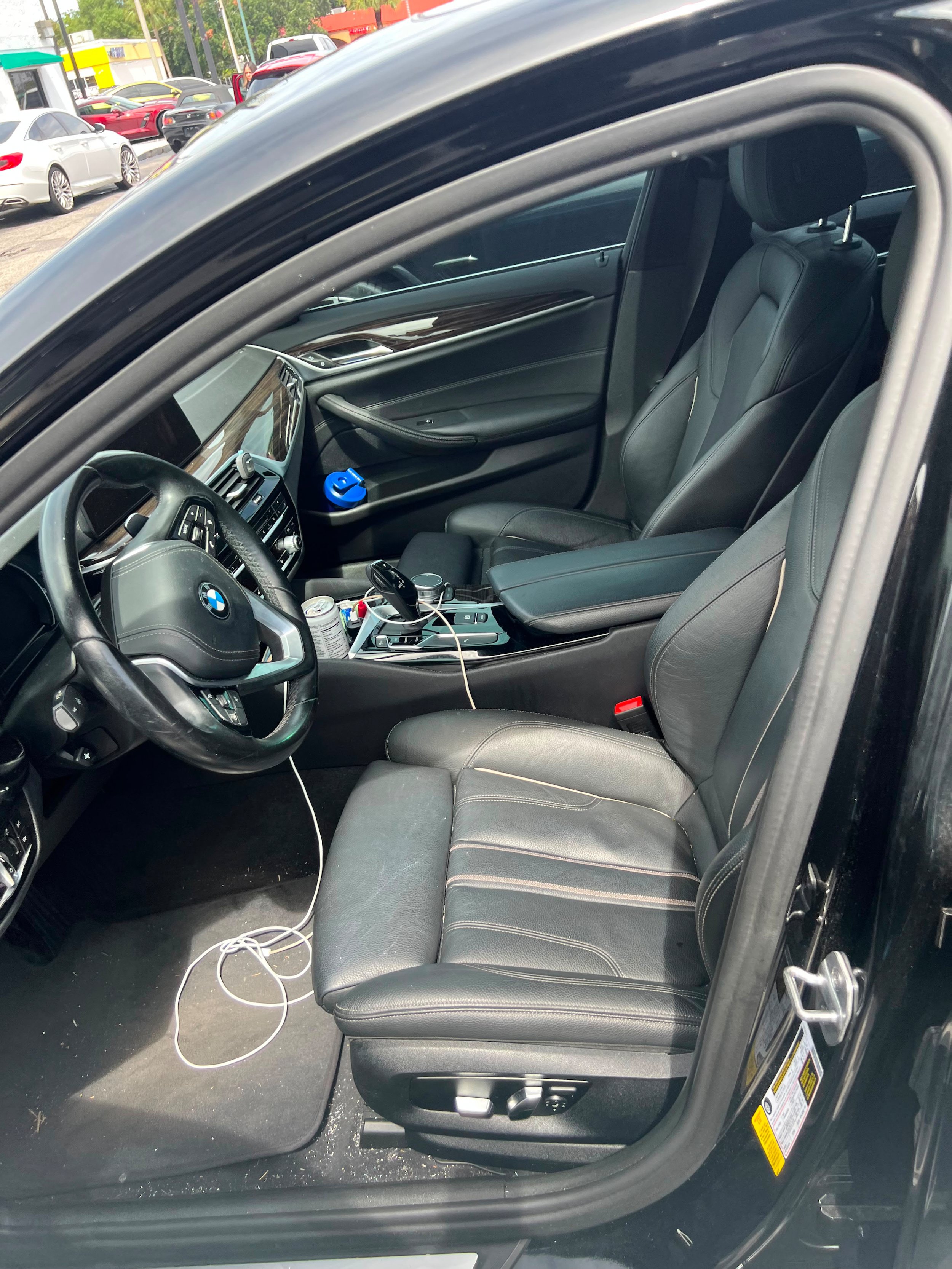 Used 2019 BMW 530i w/ Convenience Package RWD image 3