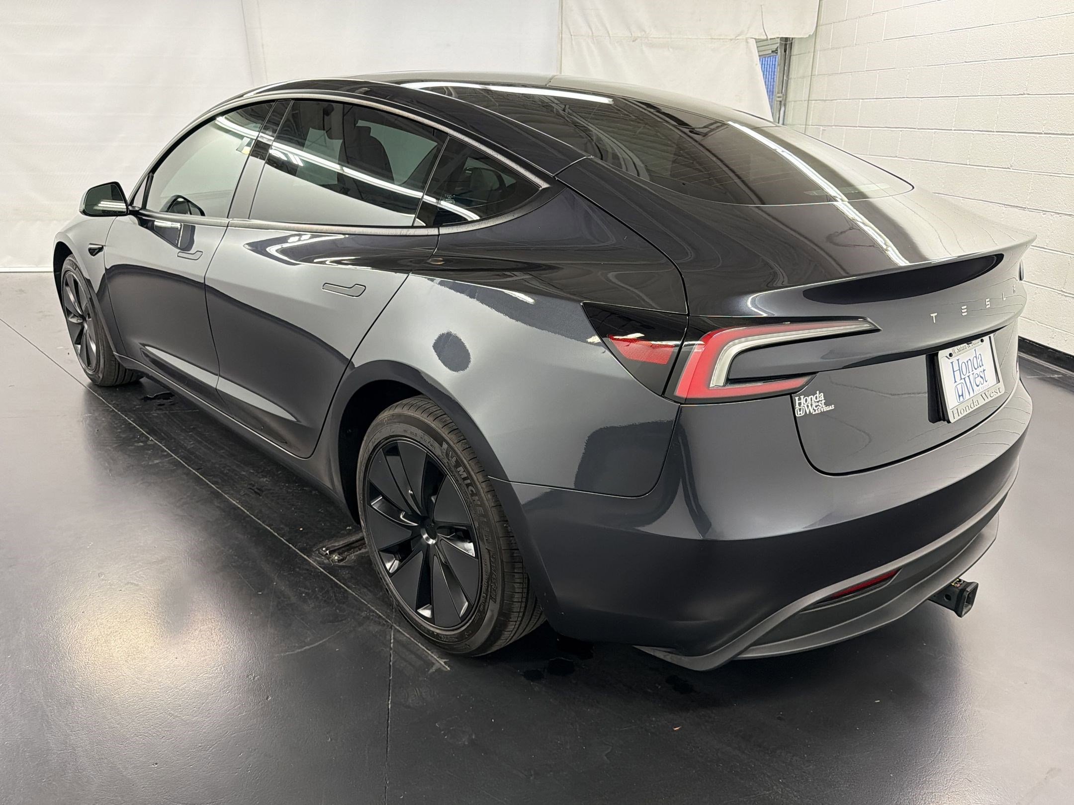 Used 2025 Tesla Model 3 Long Range RWD image 3