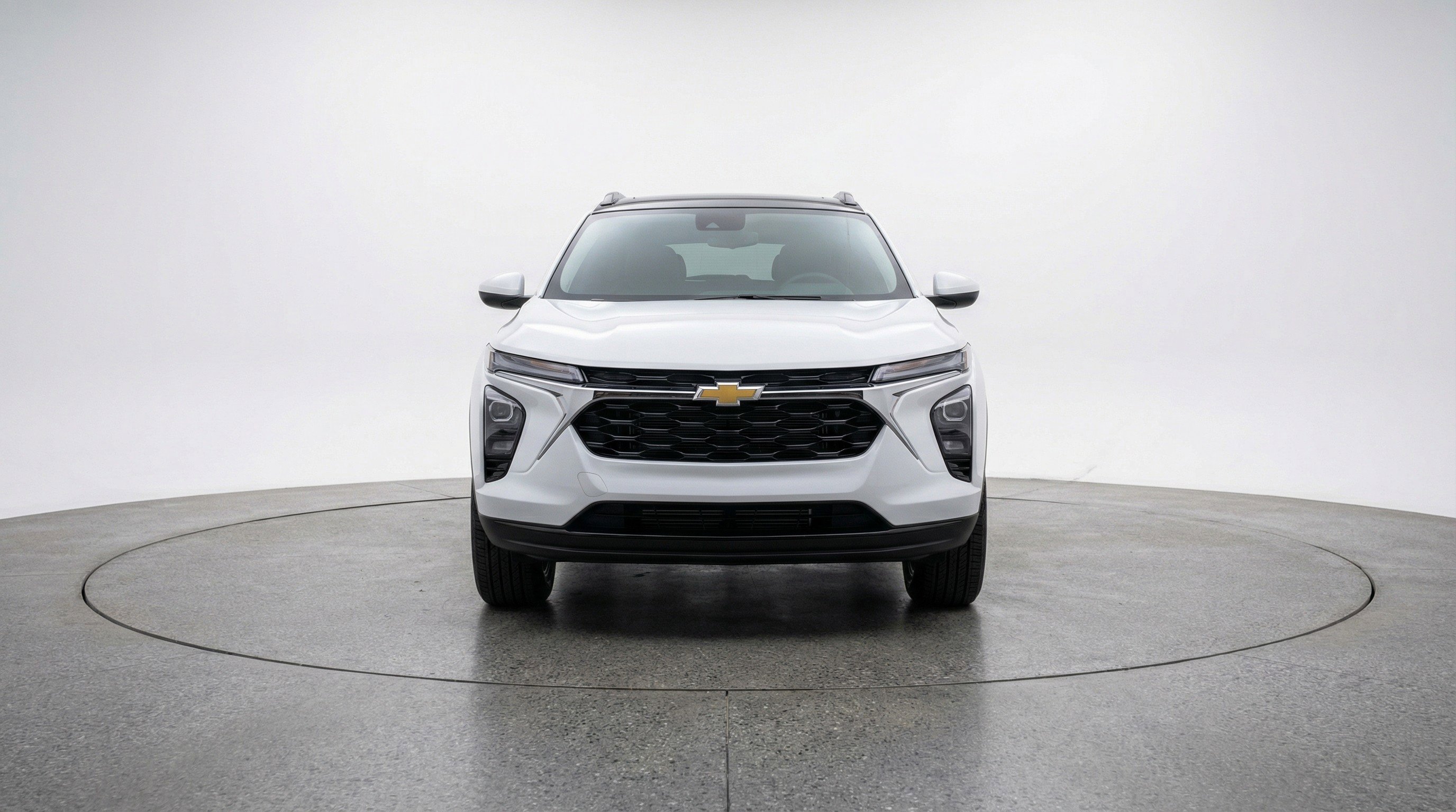 Used 2025 Chevrolet TrailBlazer LT image 2