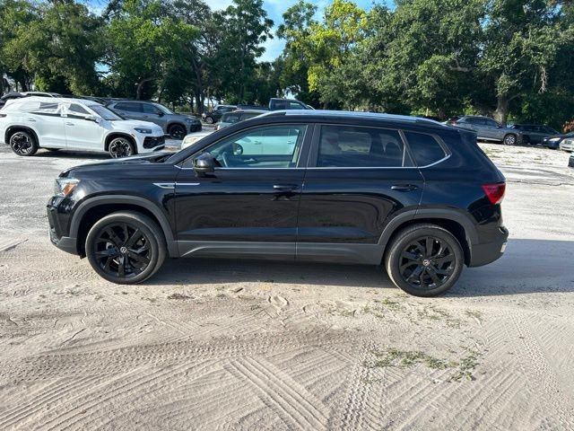 Used 2024 Volkswagen Taos SE FWD image 16