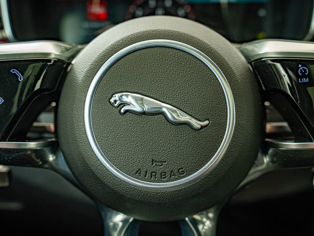 Certified 2024 Jaguar F-PACE R-Dynamic S AWD/4WD image 21