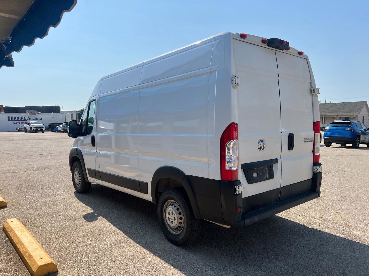 Used 2025 RAM ProMaster 2500 w/ Convenience Group FWD image 9