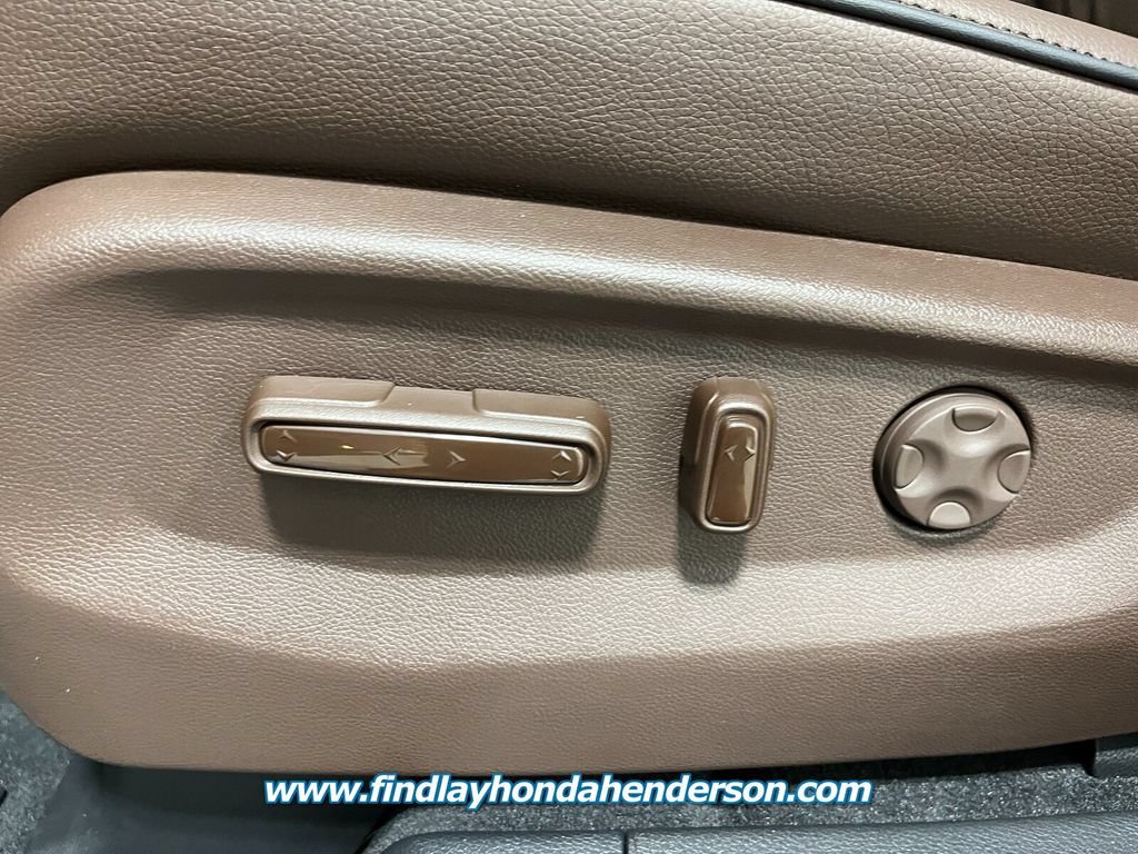 New 2026 Honda Odyssey Touring image 14