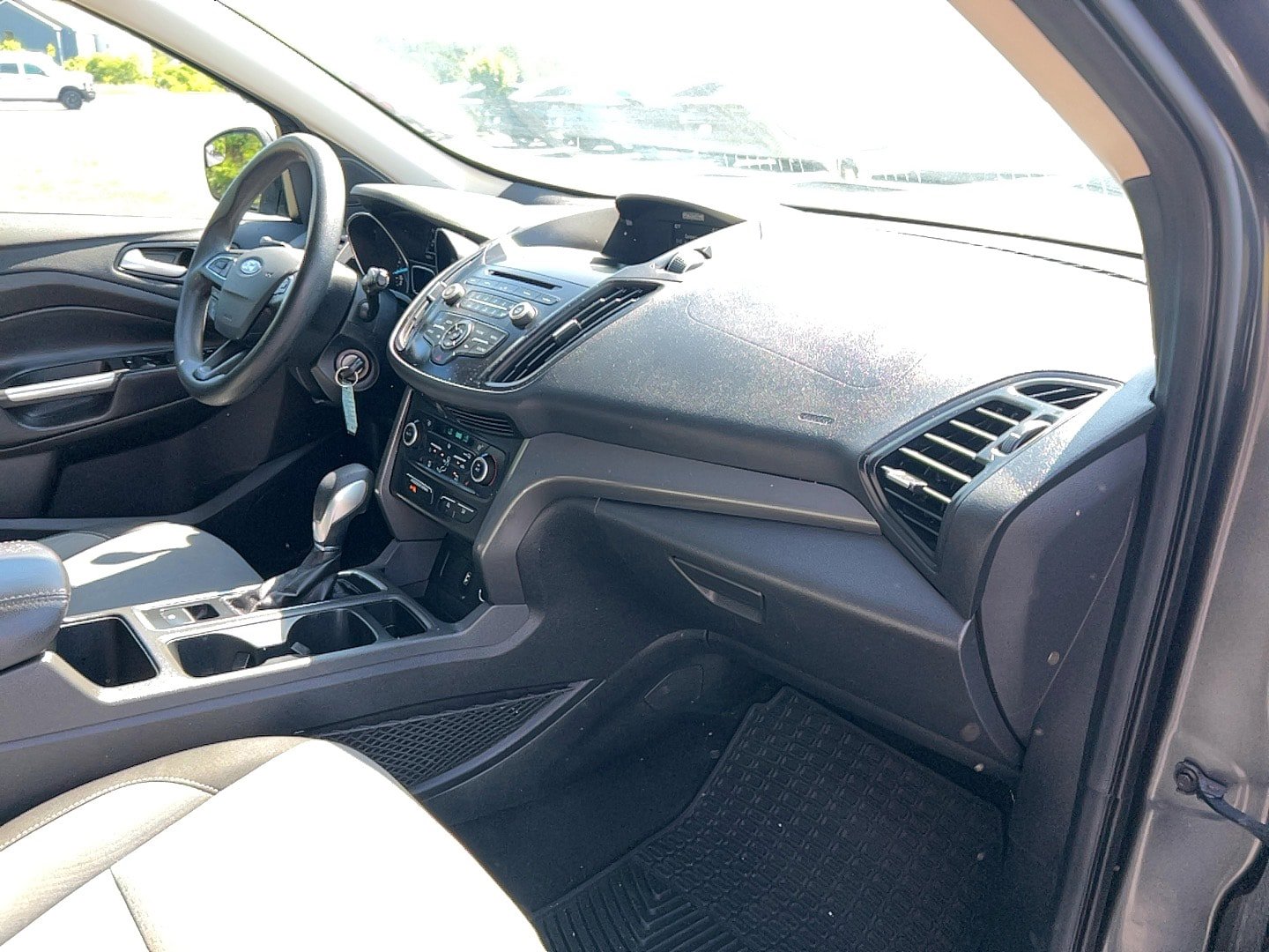 Used 2018 Ford Escape SE FWD image 23