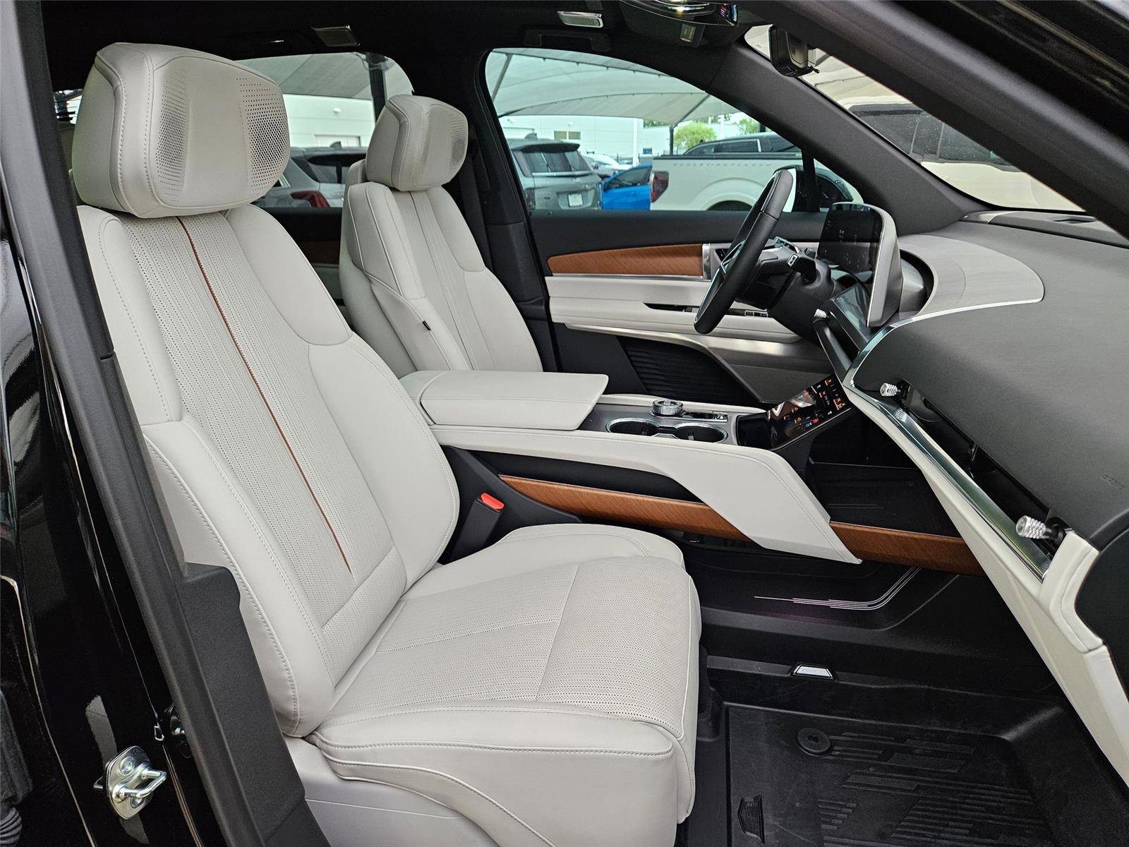 New 2026 Cadillac Vistiq Luxury AWD/4WD image 26