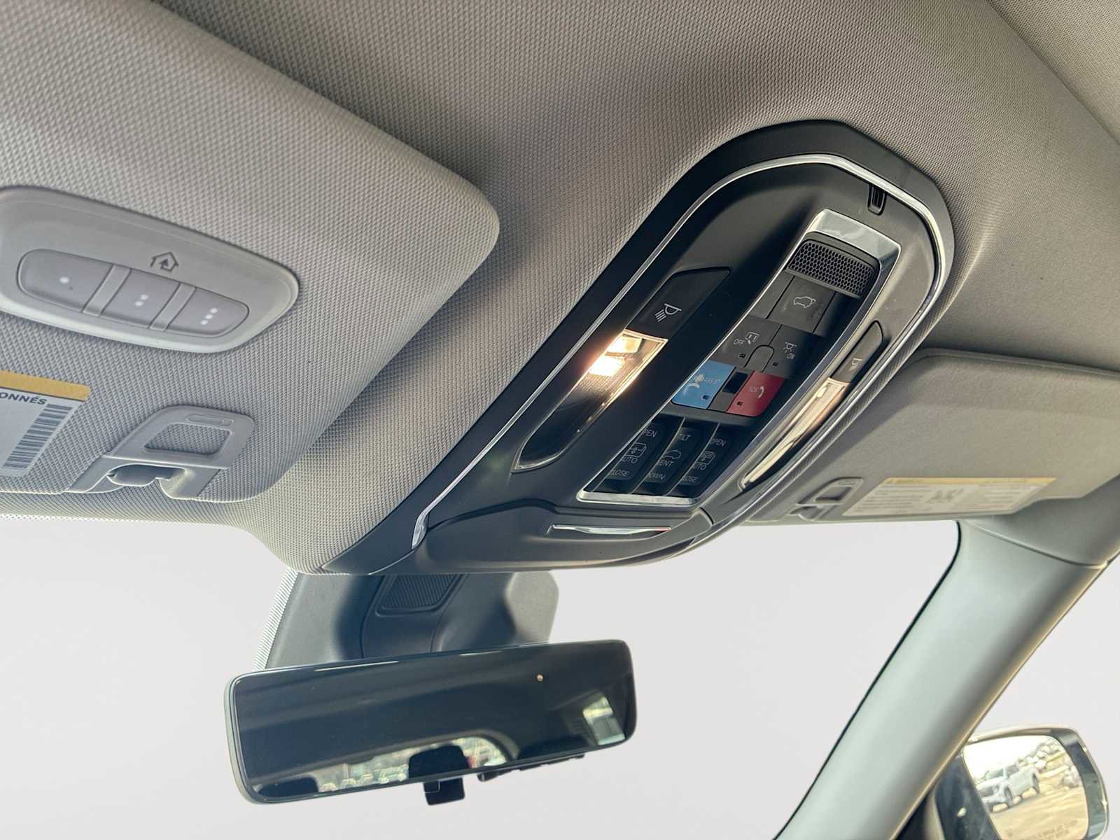 Used 2021 Jeep Grand Cherokee L Limited w/ Luxury Tech Group II image 36